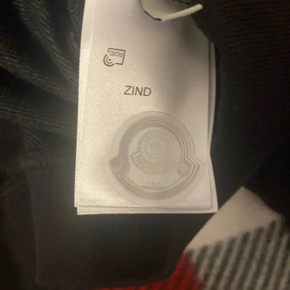 Moncler Logo Sweatshirt size M